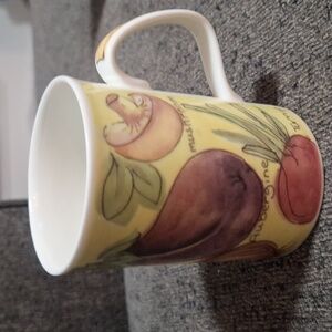 Expressions by Beverley Hewntt Home Grown cup